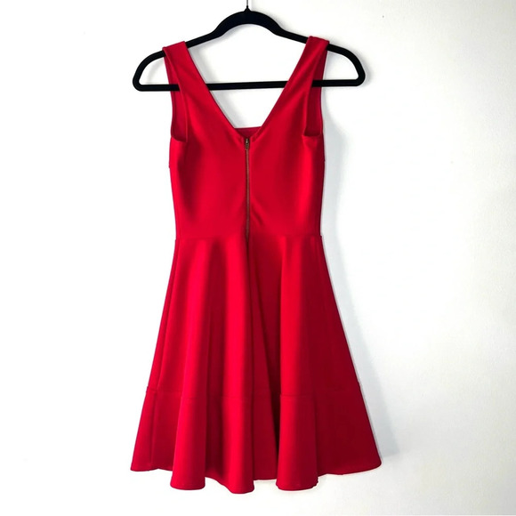 Lulu’s Red sleeveless v-neck dress zipper on back size XS Short Mini Homecoming - Picture 5 of 8